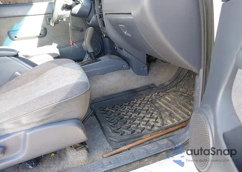 1998 Toyota Tacoma from USA, damaged, VIN 4TAWM72N4WZ087756